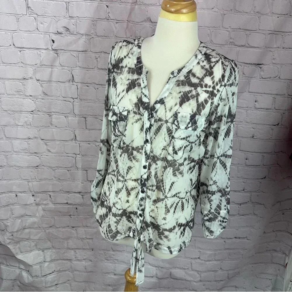 Chico's sheer blouse tie front size 2 (large 12)